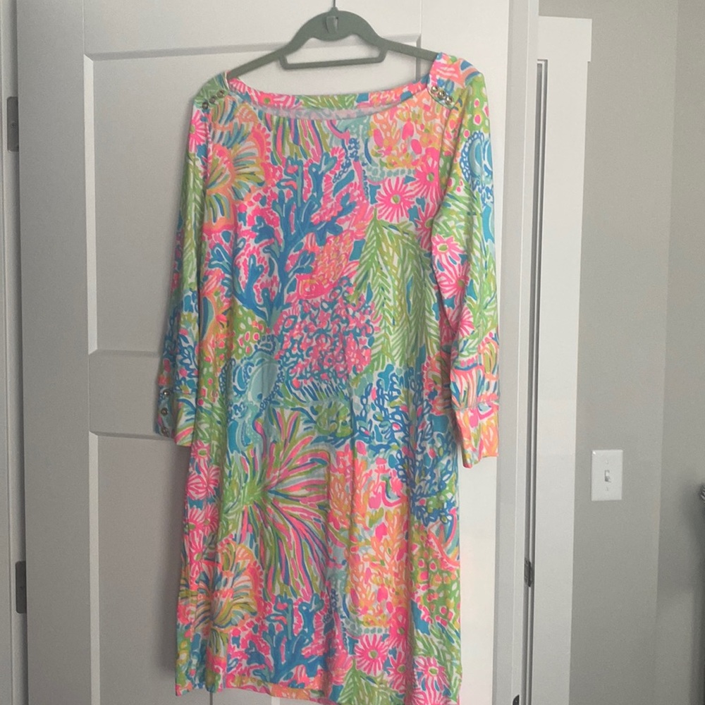 Vibrant Lilly dress! Perfect for summer months.